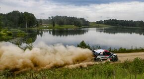 Estónska rely – najmladší rekordér Rovanperä s Toyotou Yaris prvýkrát vyhral WRC